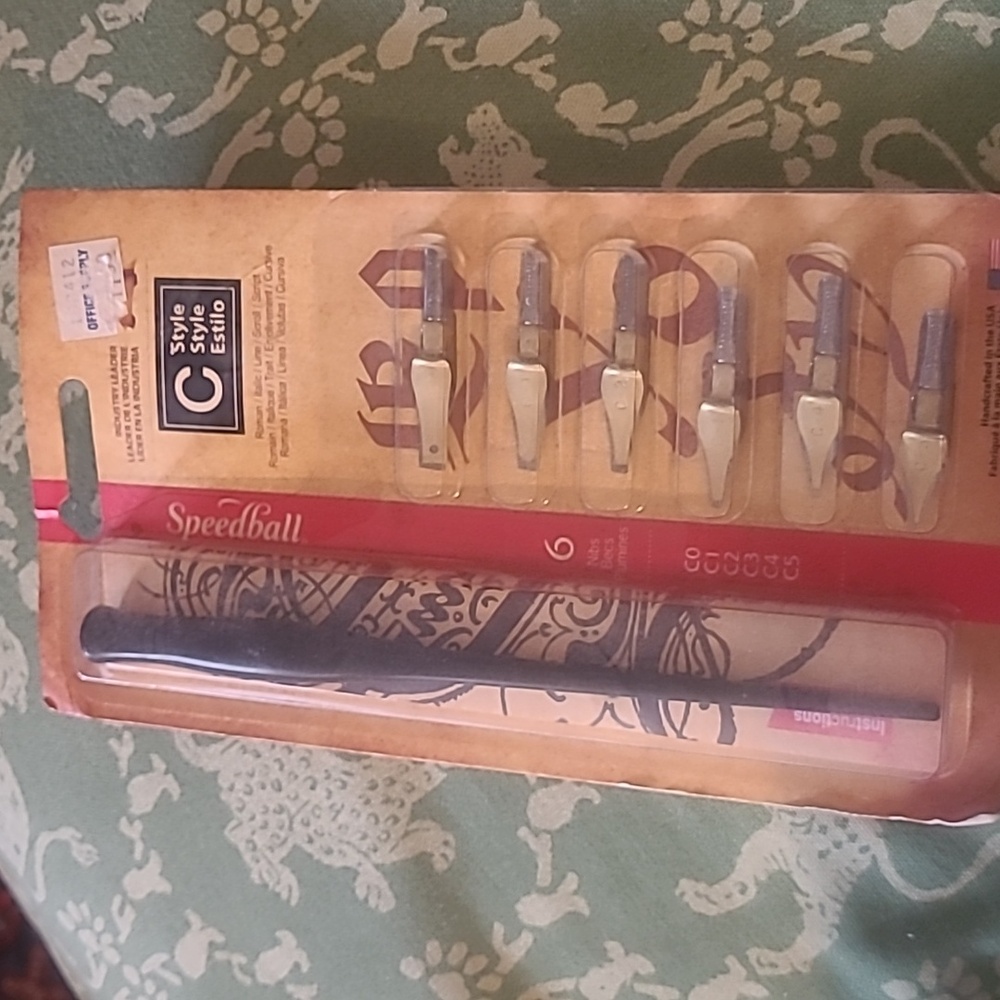 Calligraphy pen and nibs